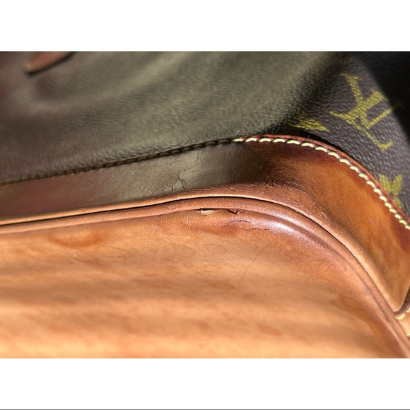 Authentic Louis Vuitton Alma PM in Monogram - Picture 13 of 17